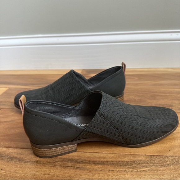 Dr. Scholl’s Charcoal Gray Textured Loafers - Picture 7 of 11